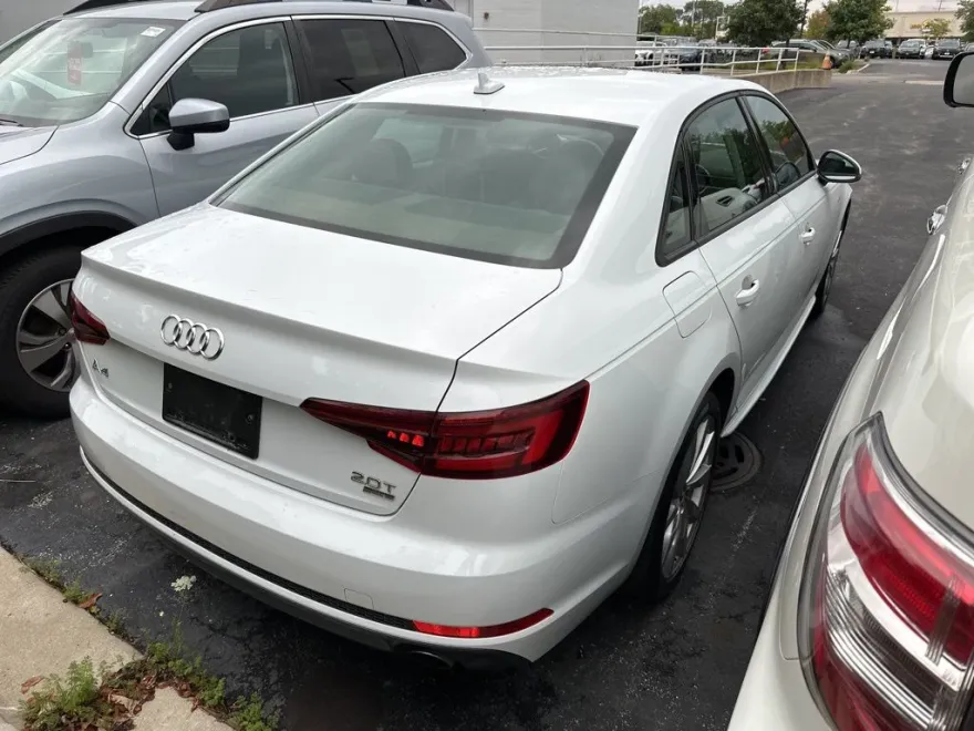 2018 Audi A4 2.0T Ultra Premium photo 1