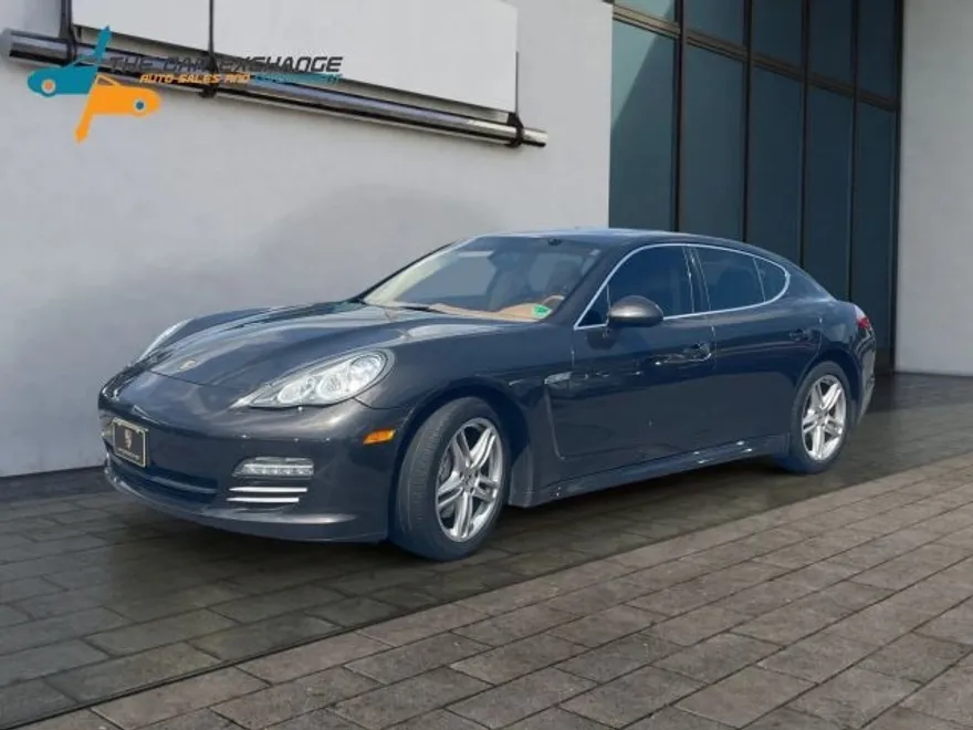 2010 Porsche Panamera 4S photo 1
