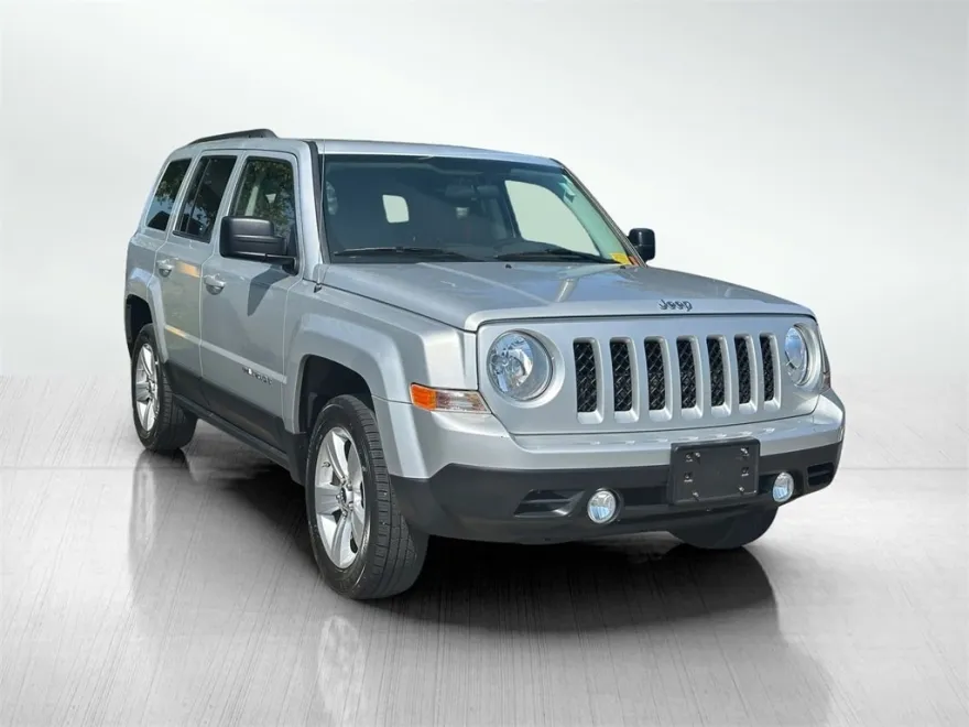 2022 Jeep Grand Cherokee Altitude photo 1