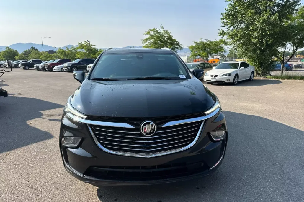 2023 Buick Enclave Essence photo 1