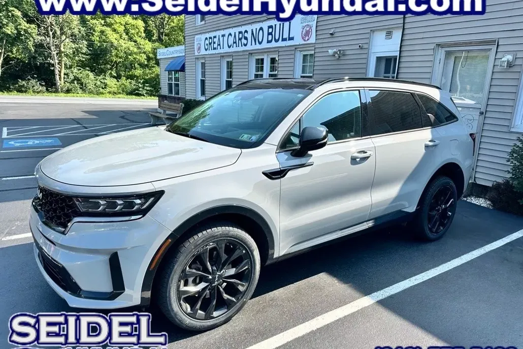 2023 Kia Sorento SX photo 1