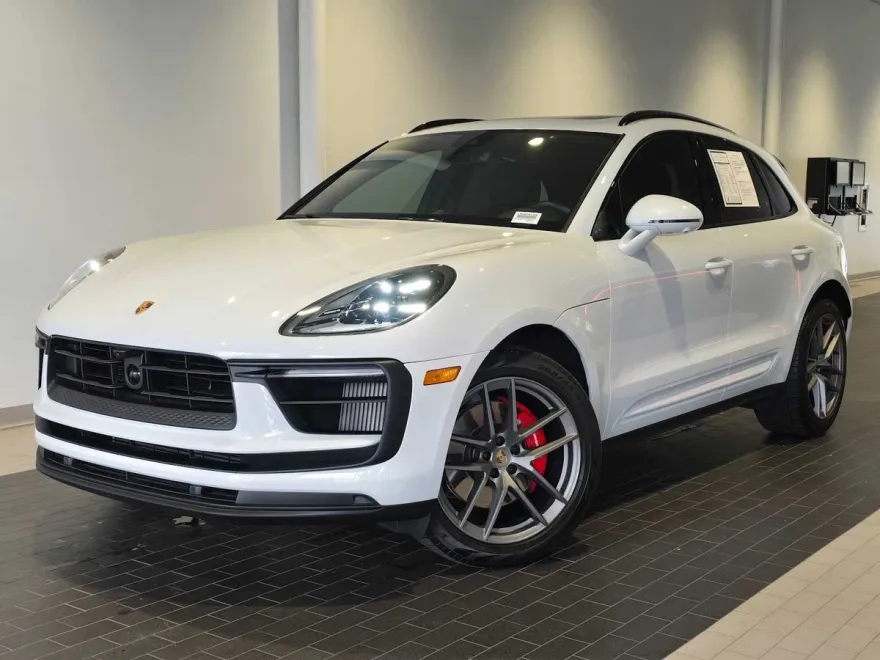 2024 Porsche Macan S photo 1