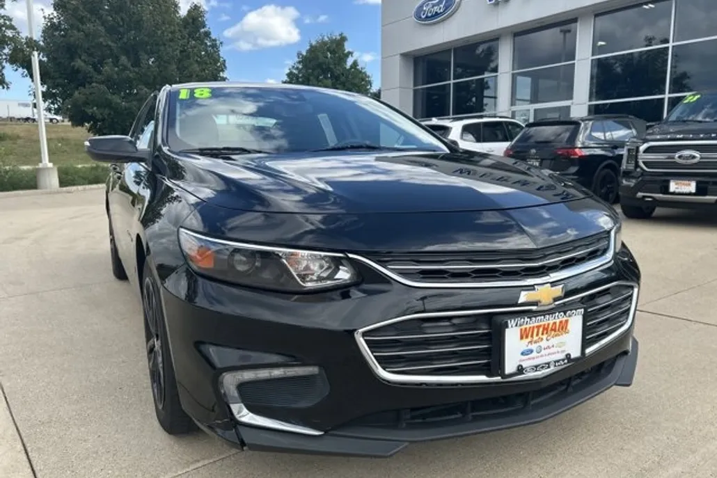 2018 Chevrolet Malibu 1LT photo 1