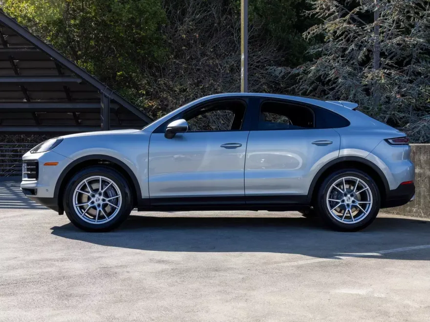 2025 Porsche Cayenne Coupe Base photo 1