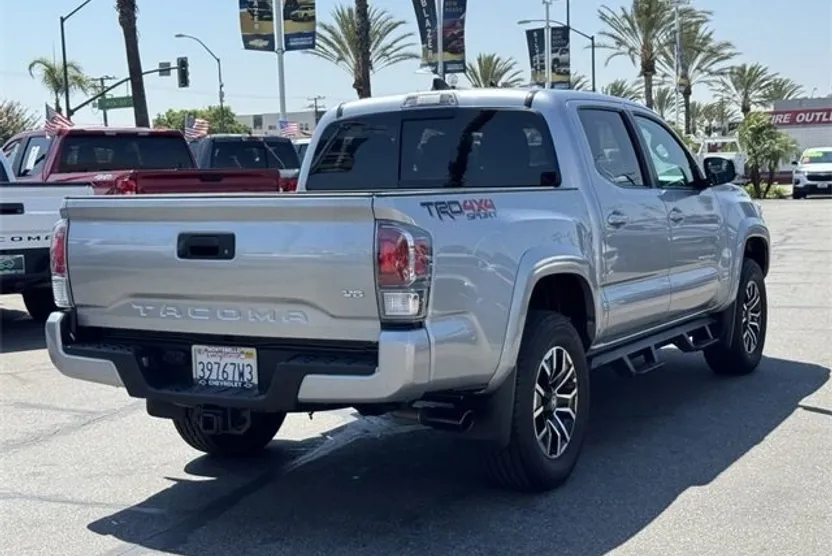 2023 Toyota Tacoma TRD Sport photo 1