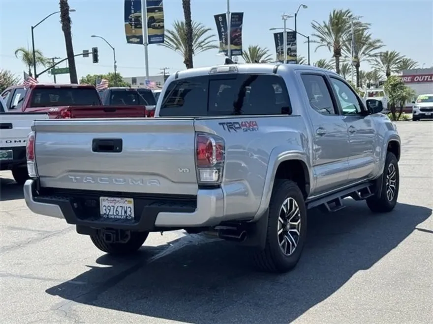 2023 Toyota Tacoma TRD Sport photo 1