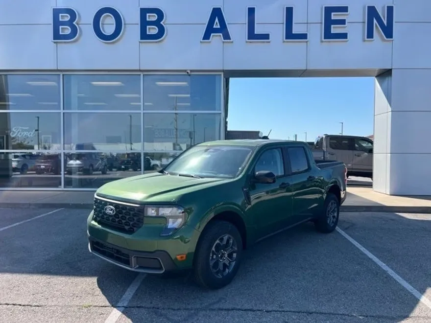 2025 Ford Maverick XLT photo 1
