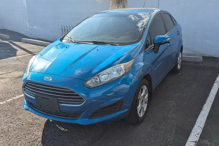 2015 Ford Fiesta SE photo 1