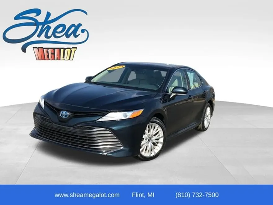 2020 Toyota Camry Hybrid XLE photo 1