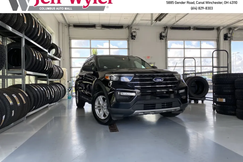 2020 Ford Explorer XLT photo 1