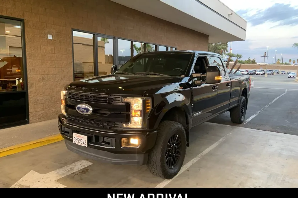 2019 Ford F-350 Lariat photo 1