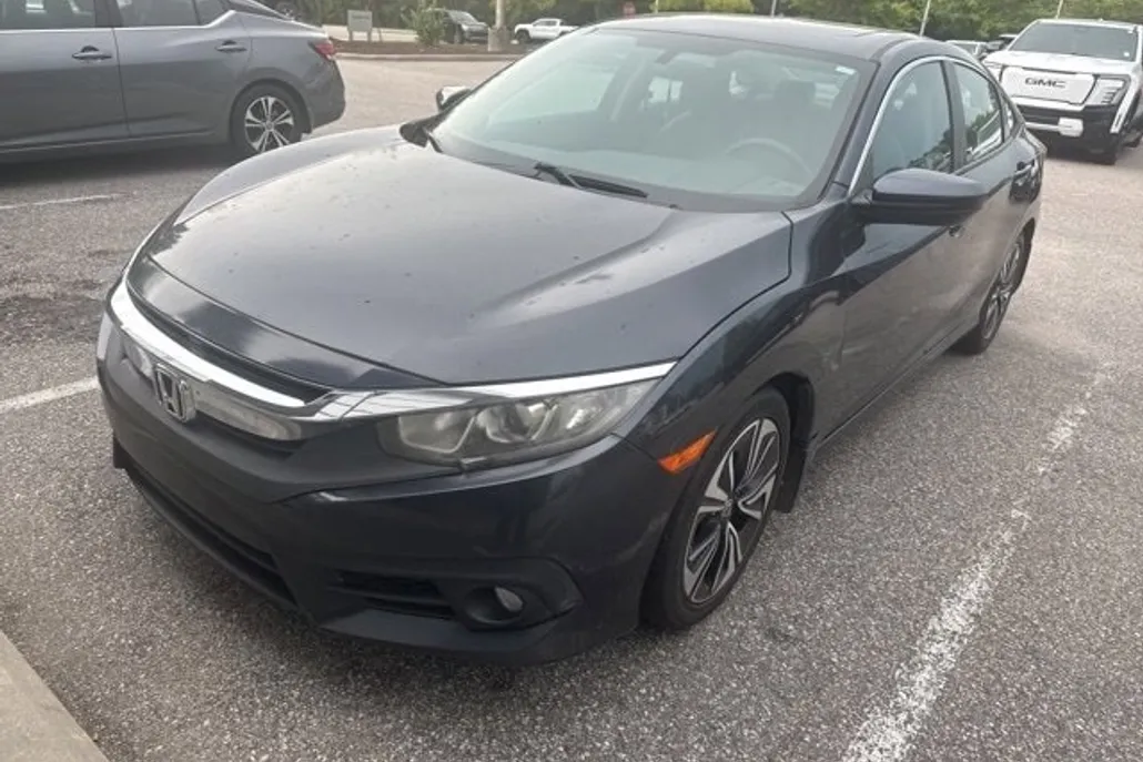 2017 Honda Civic EX-T photo 1