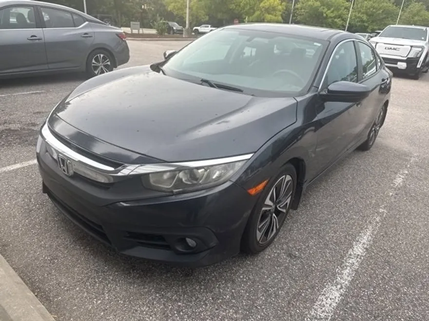 2017 Honda Civic EX-T photo 1