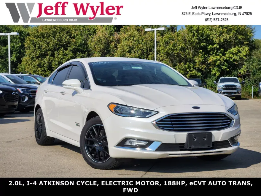 2017 Ford Fusion Energi SE photo 1