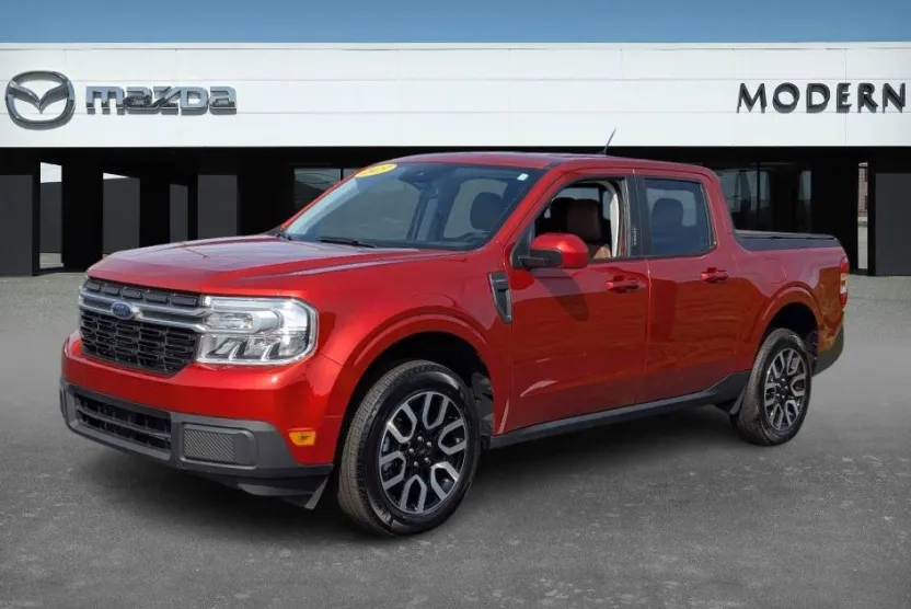 2023 Ford Maverick Lariat photo 1