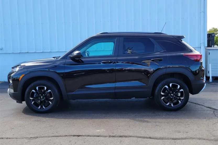 2023 Chevrolet Trailblazer LT photo 1
