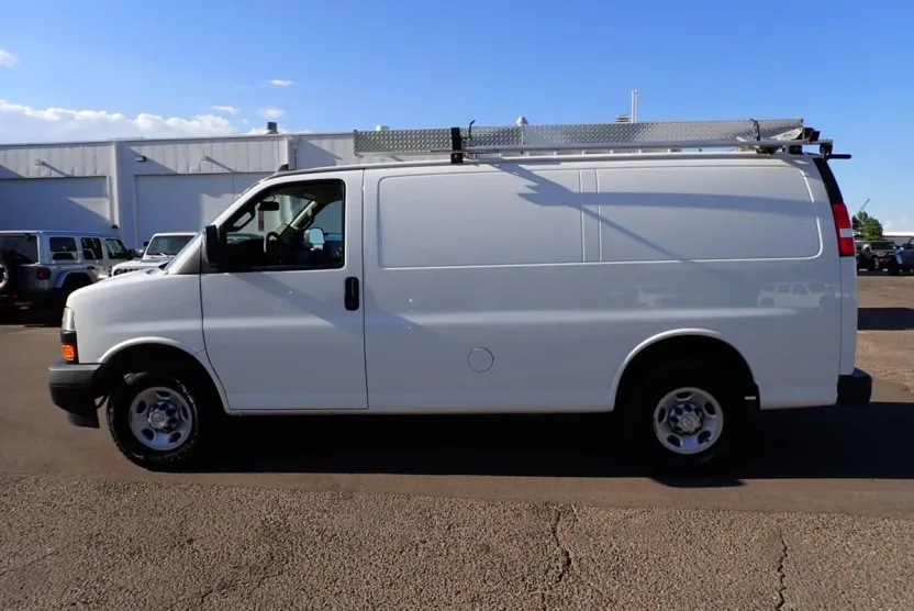 2022 Chevrolet Express 2500 Cargo Van photo 1