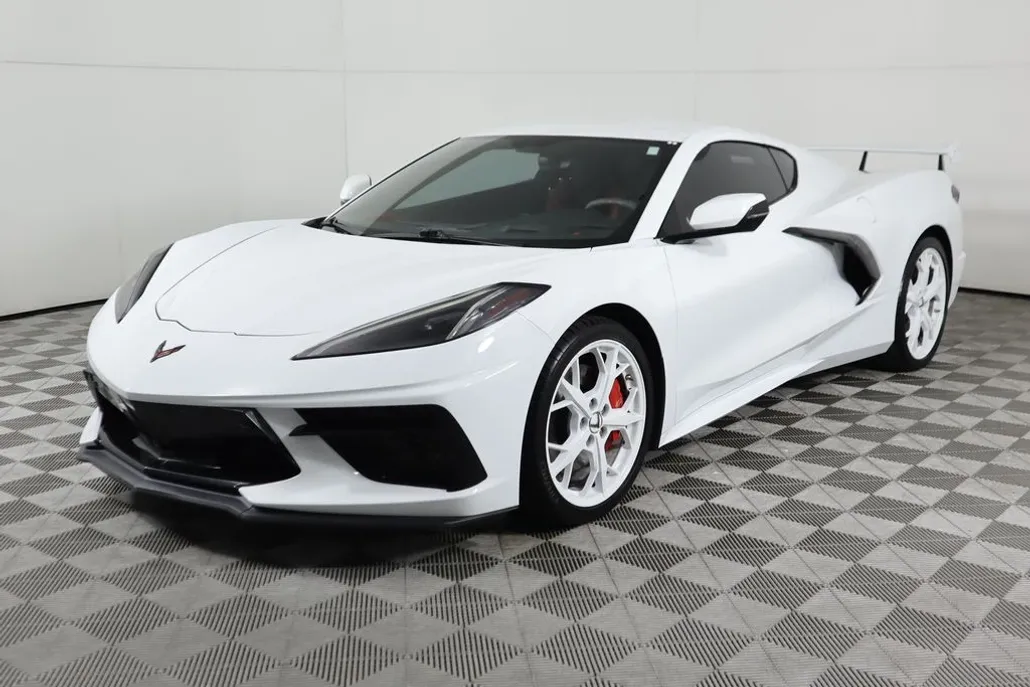 2020 Chevrolet Corvette Stingray 2LT photo 1
