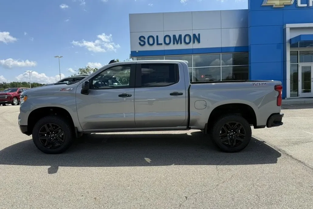 2026 Chevrolet Silverado 1500 LT Trail Boss photo 1
