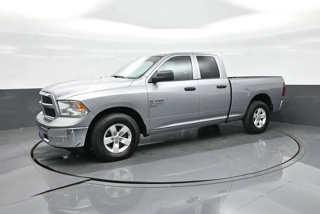 2024 Ram 1500 Classic SLT photo 1