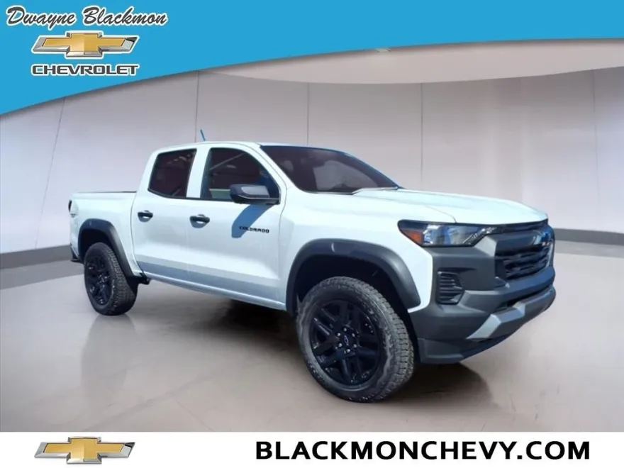 2025 Chevrolet Colorado Trail Boss photo 1