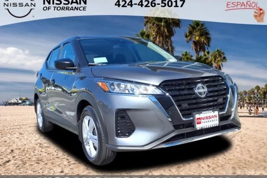 2025 Nissan Kicks Play S photo 1
