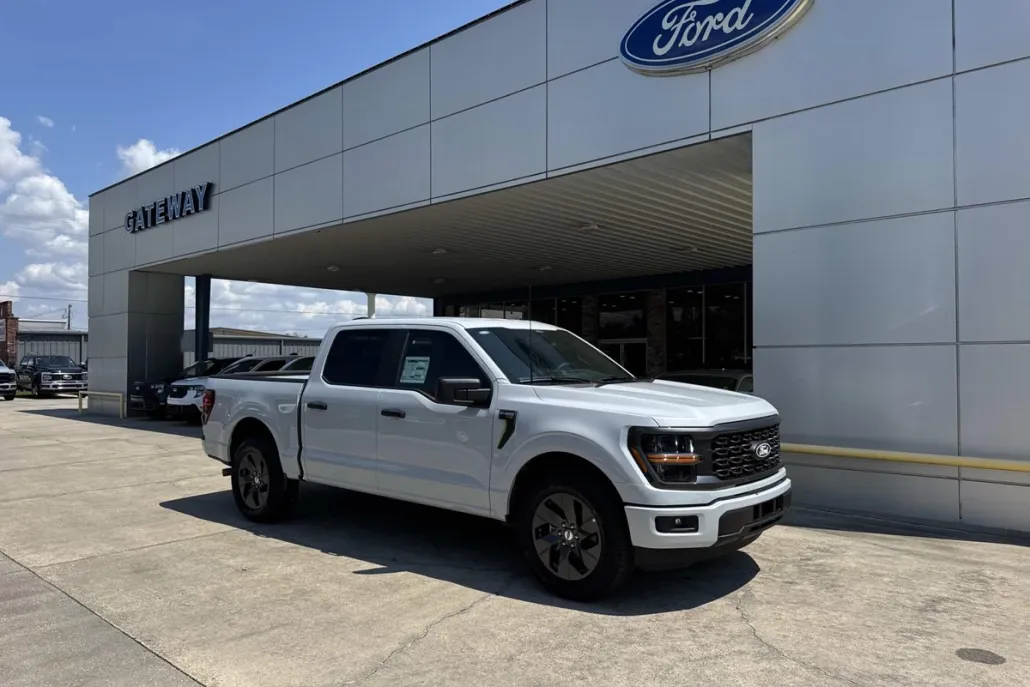 2025 Ford F-150 STX photo 1