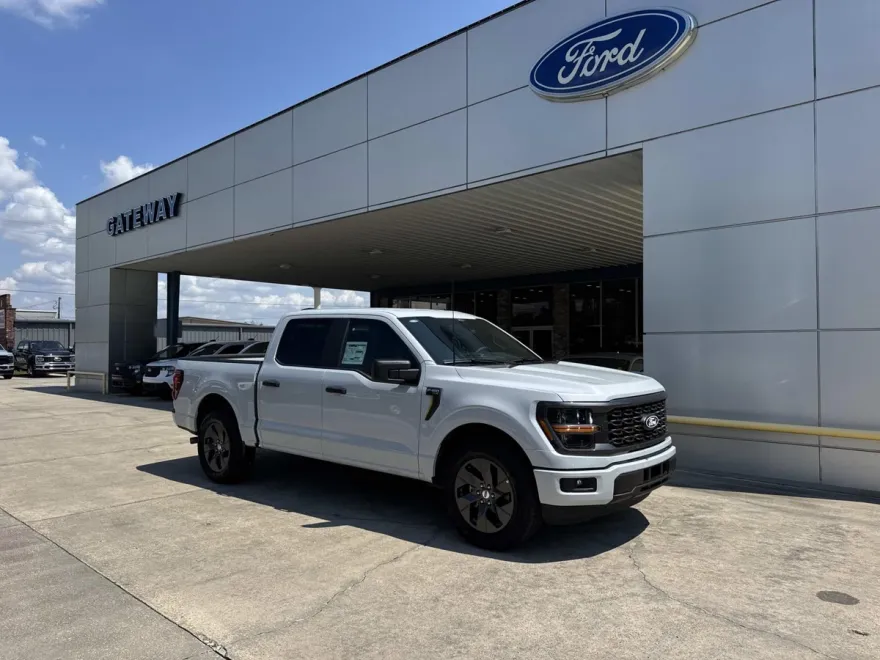 2025 Ford F-150 STX photo 1