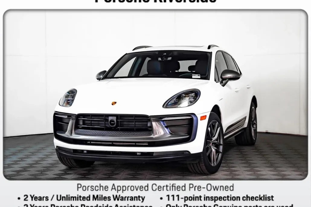 2023 Porsche Macan T photo 1