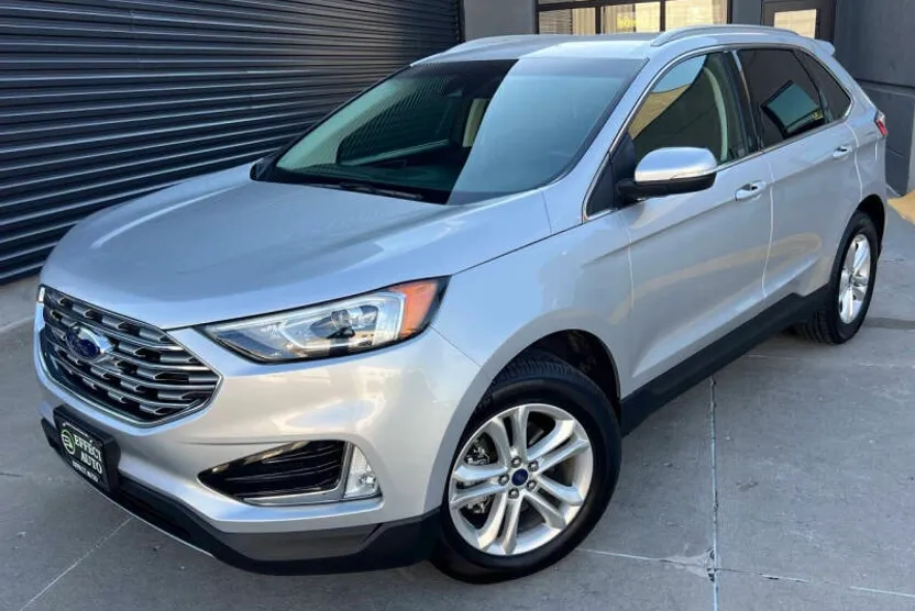 2019 Ford Edge SEL photo 1