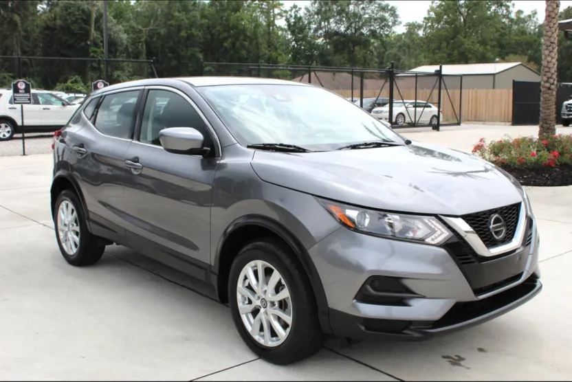 2020 Nissan Rogue Sport S photo 1