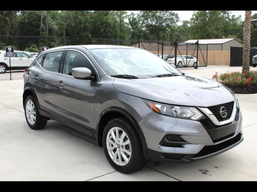 2020 Nissan Rogue Sport S photo 1