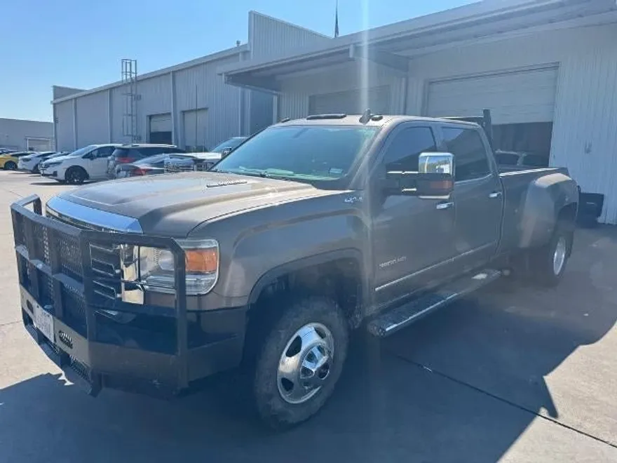 2015 Gmc Sierra SLT photo 1