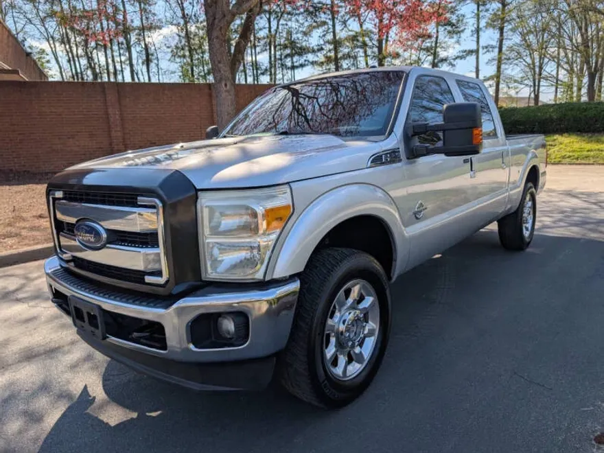 2013 Ford F-250 Lariat photo 1