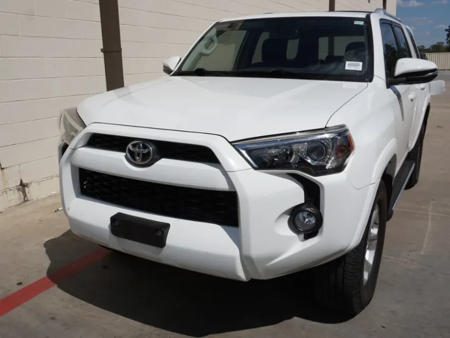 2015 Toyota 4Runner Base photo 1