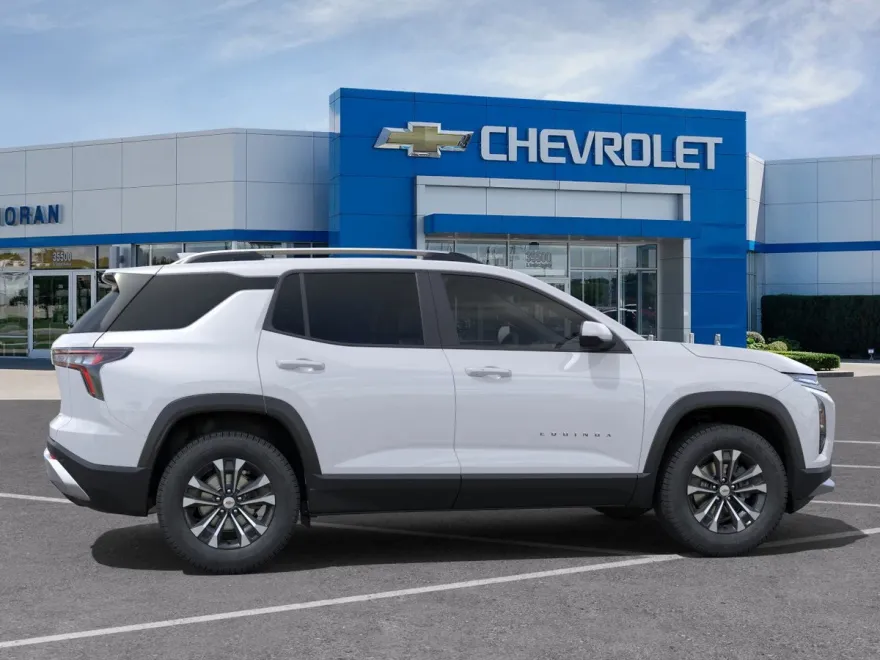 2025 Chevrolet Equinox LT photo 1