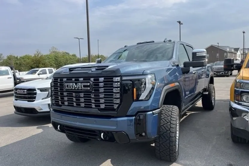 2025 Gmc Sierra 2500 HD Denali Ultimate photo 1