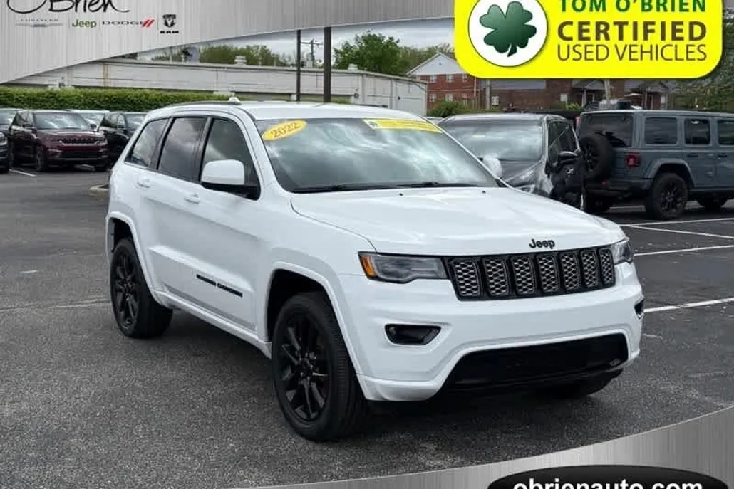 2022 Jeep Grand Cherokee Laredo X photo 1