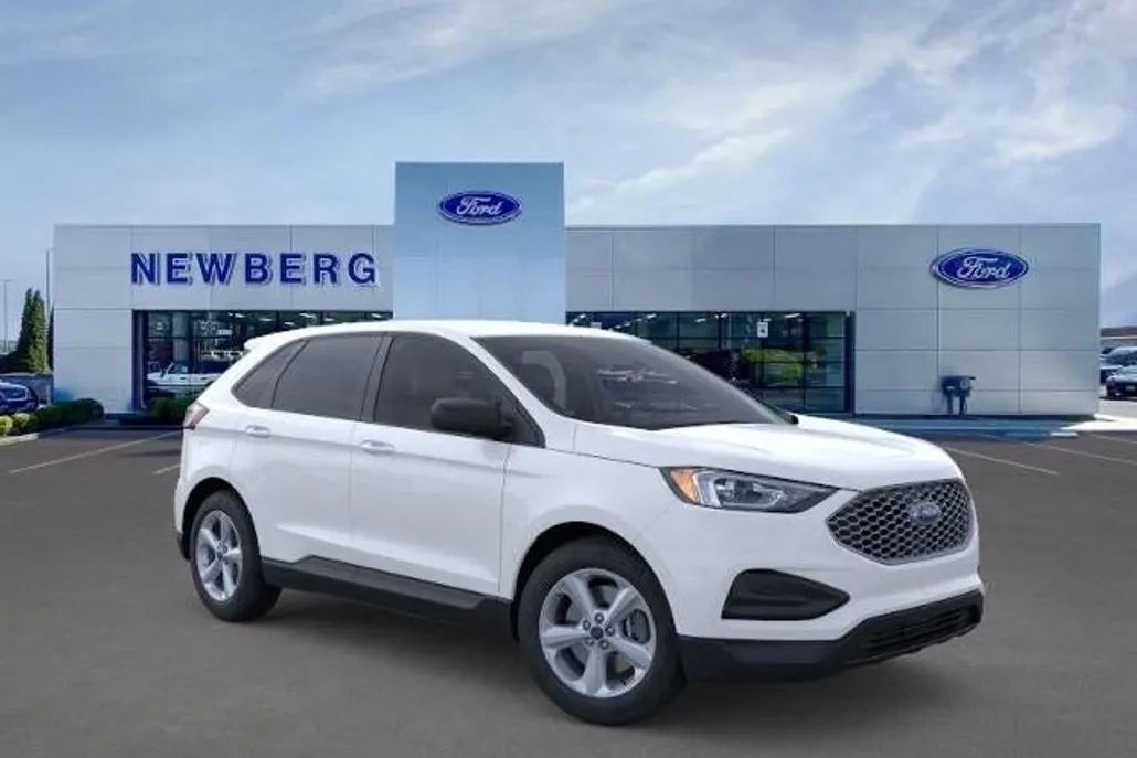 2024 Ford Edge SE photo 1