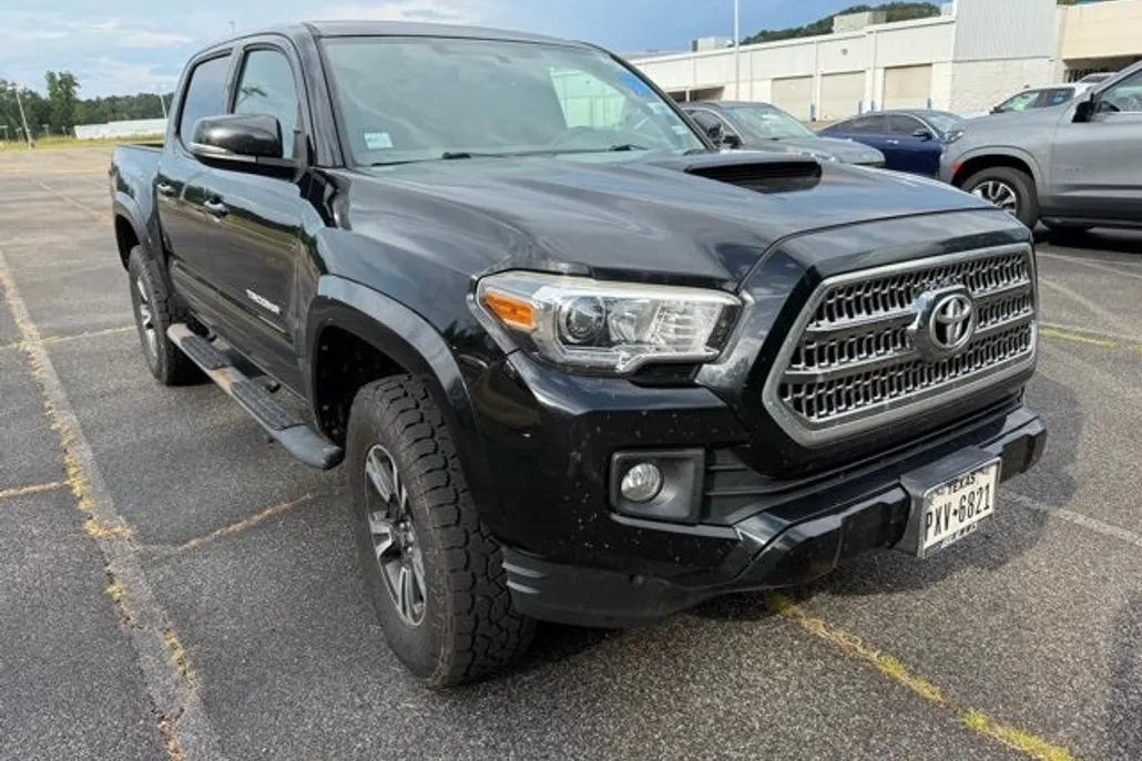2017 Toyota Tacoma SR5 Sport TRD Pro photo 1