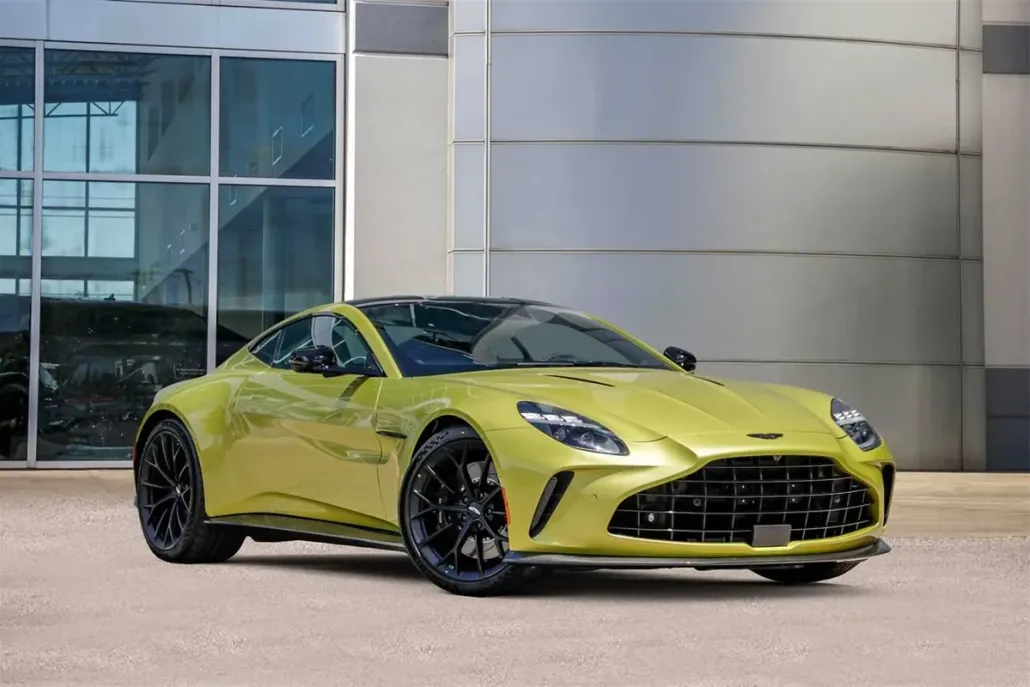 2025 Aston Martin Vantage photo 1