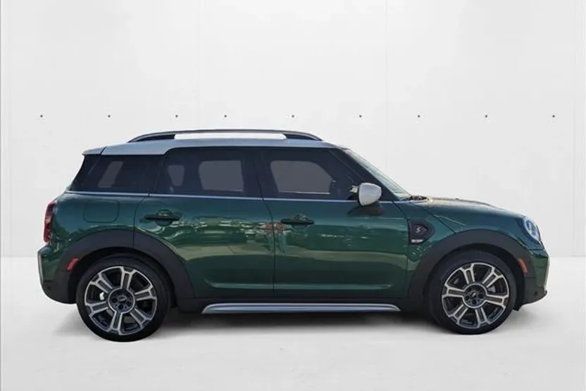 2022 Mini Countryman S photo 1