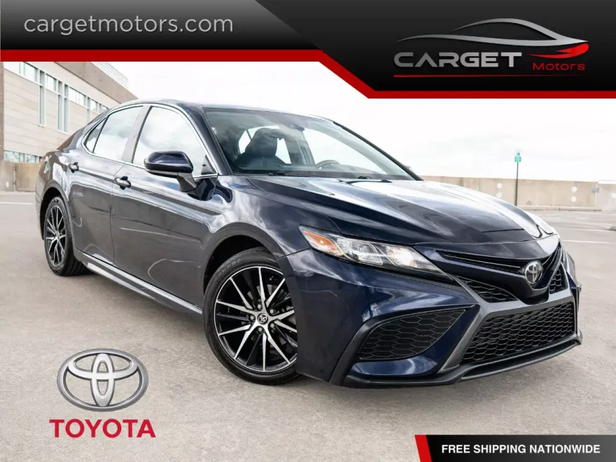 2021 Toyota Camry SE photo 1