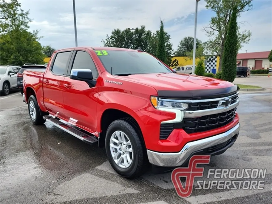 2023 Chevrolet Silverado 1500 LT photo 1