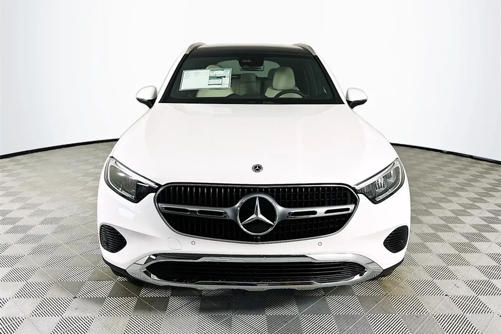 2026 Mercedes Benz GLC 300 photo 1
