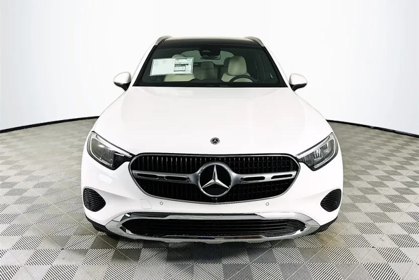 2026 Mercedes Benz GLC 300 photo 1