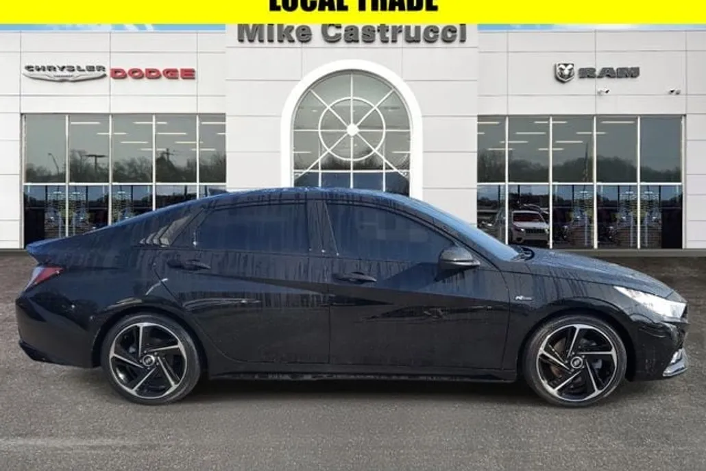 2021 Hyundai Elantra N Line photo 1