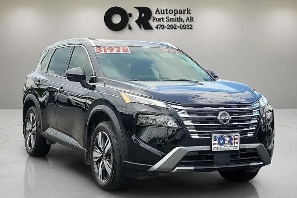 2024 Nissan Rogue SL photo 1