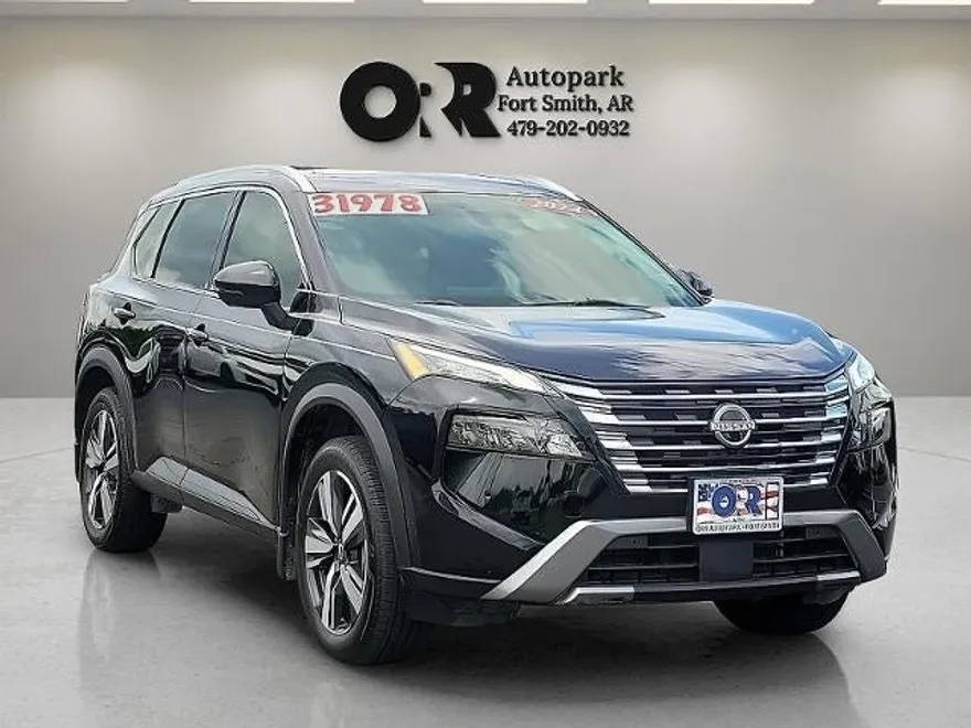 2024 Nissan Rogue SL photo 1