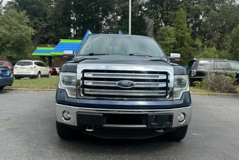 2013 Ford F-150 Lariat photo 1